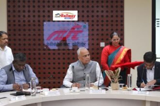 रेलवे फ्रेट कॉरिडोर प्रोजेक्ट को टेक्नोलॉजी बूस्ट, DFCCIL ने ICFAI के साथ किया MoU, AI और रोबोटिक्स पर फोकस