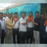 Railway News: हापुड़ के दो रेलवे अधिकारी अम्बुज चौहान और शैलेंद्र कुमार को दिल्ली के बड़ौदा हाउस में मिला सम्मान