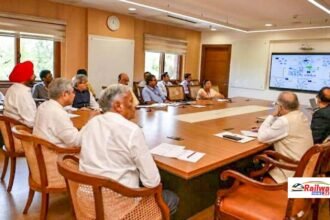अब ट्रेन टिकट बुकिंग और आसान: अगस्त से बदल जाएगा 40 साल पुराना Passenger Reservation System, रेलवे तैयारियों में जुटा