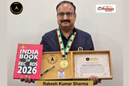 भारतीय रेल के ‘ग्रैंड मास्टर’ बने सेवानिवृत्त स्टेशन प्रबंधक राकेश कुमार शर्मा, 1975 यात्रियों का खोया सामान लौटाया
