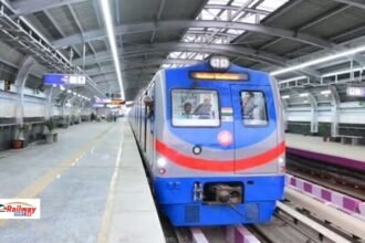 कोलकाता मेट्रो में नई पीढ़ी की 60 ट्रेनें शामिल होंगी, रेल मंत्री अश्विनी वैष्णव ने निर्माण कार्य तेज करने के निर्देश दिए